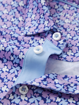 Polos elásticos ligeros con estampado juvenil