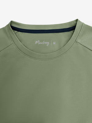 Collar detail close-up in green grey of men's short sleeve slim fit roma knit t-shirt.